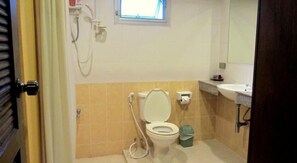 Ducha, artículos de tocador gratuitos, secador de pelo