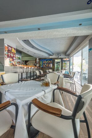 Bar (en la propiedad)