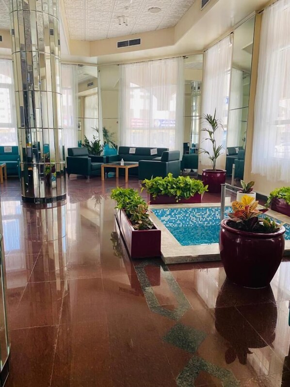 Indoor pool - Basma Residence Hotel Apartments (Sharjah)