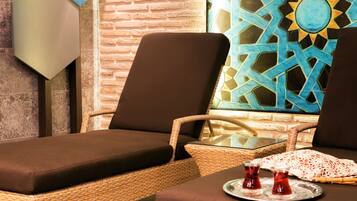 Couples treatment rooms, sauna, hot tub, steam room, Turkish bath
