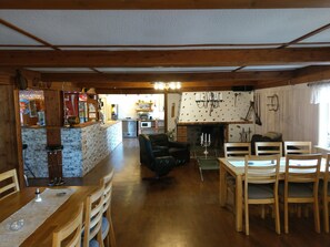 Breakfast, lunch, dinner served; Scandinavian cuisine - Kvarngården Natur Resort (Byxelkrok)