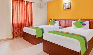 Premium Double Room, Kitchenette | Seterika/papan seterika, Wi-fi percuma 