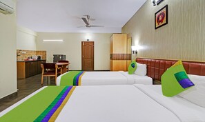 Deluxe Double Room, Kitchenette - Treebo Akshaya Mayflower Vijaya Bank Layout (Bengaluru)