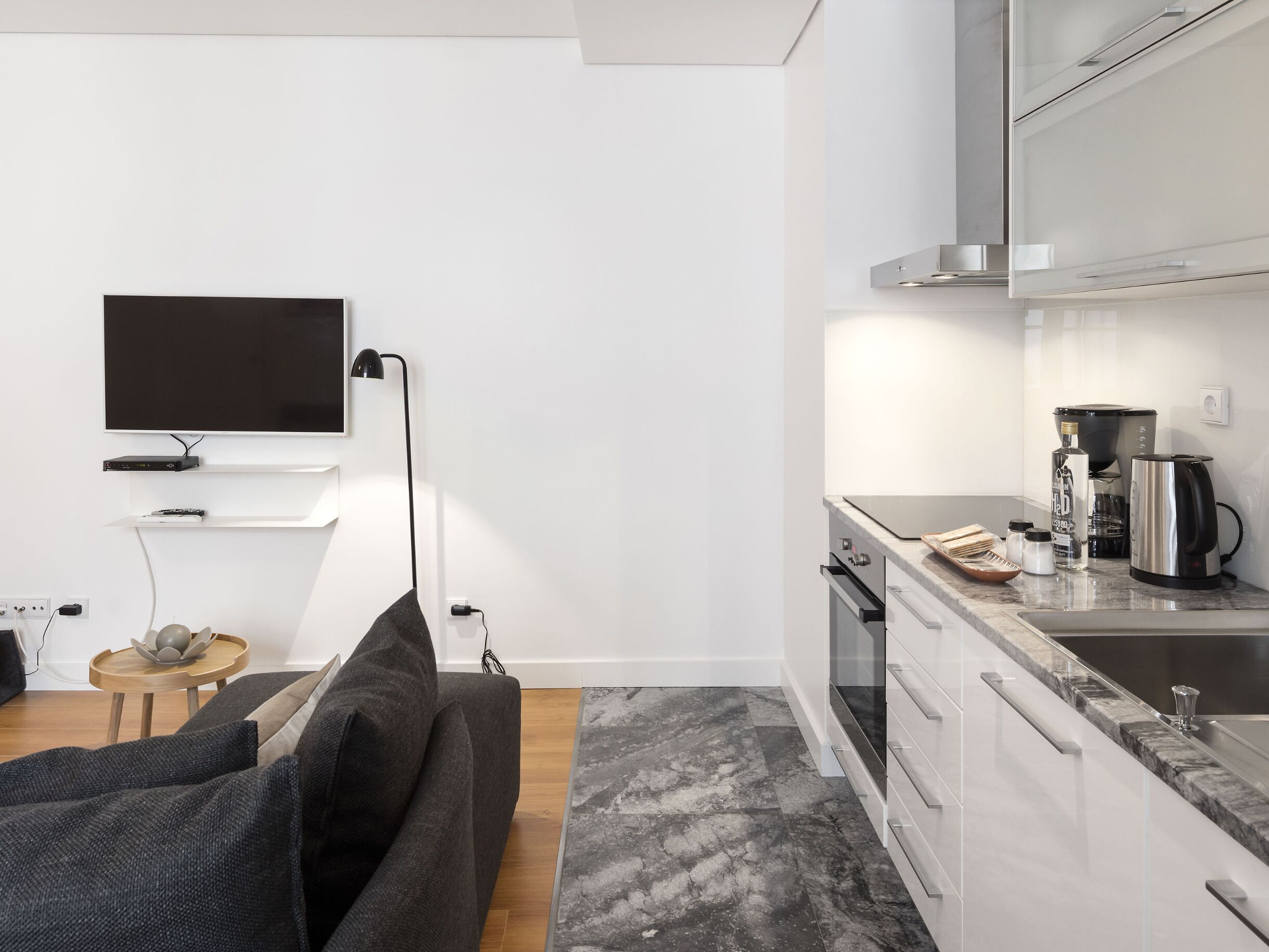 Studio | Private kitchen | Fridge, microwave, oven, stovetop