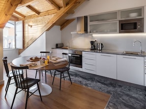 Apartment, 2 Bedrooms | Private kitchen | Full-size fridge, microwave, stovetop, dishwasher - LSA Baixa Castelo by Numa (Lisbon)