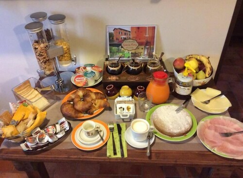 Bed & Breakfast Lucca Fora