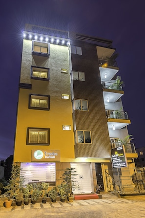 Front of property - evening/night