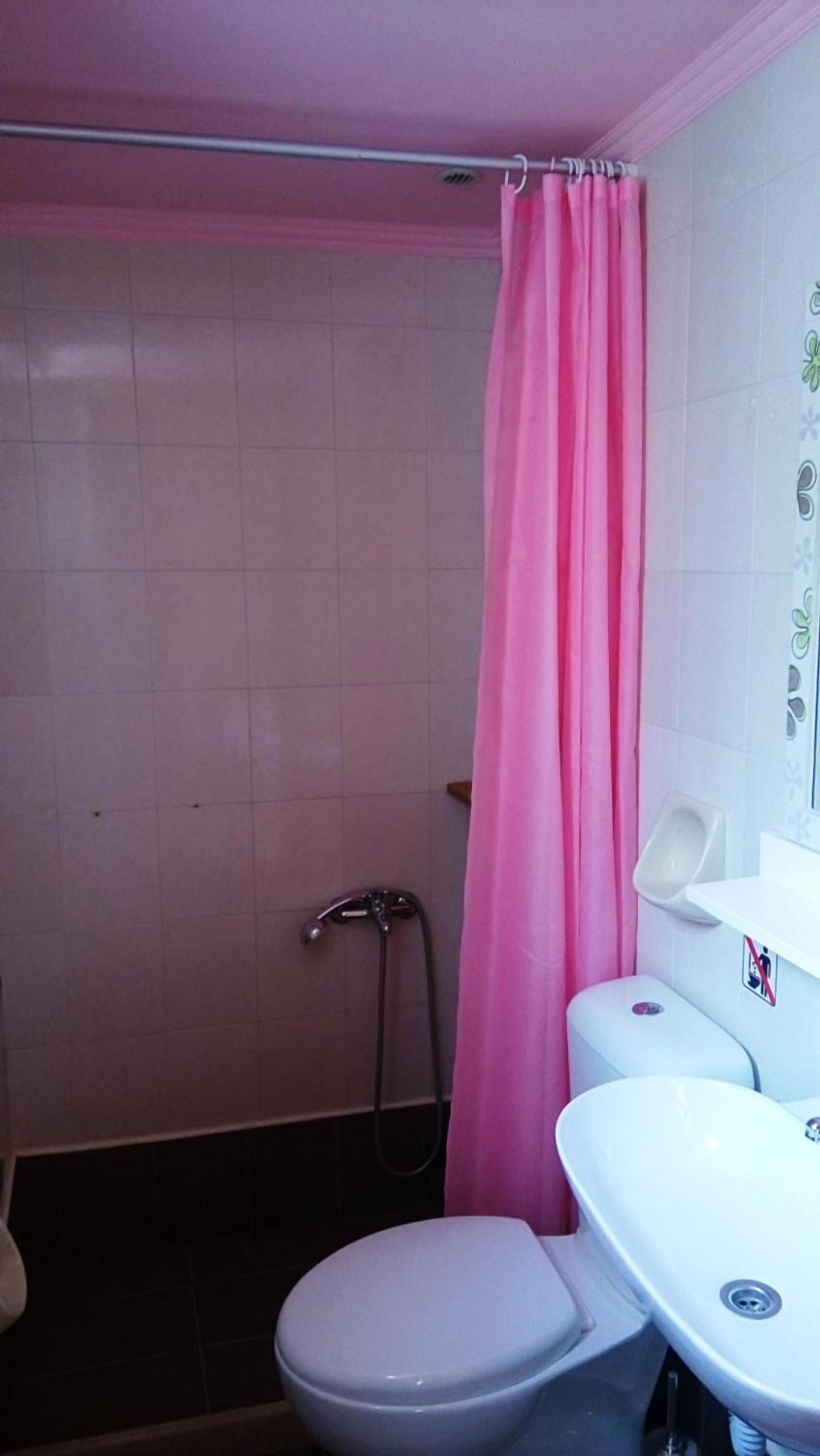 Douche, douche à « effet pluie »