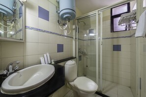 Kamar Premium, 1 kamar tidur | Kamar mandi | Shower, perlengkapan mandi gratis,  dan handuk