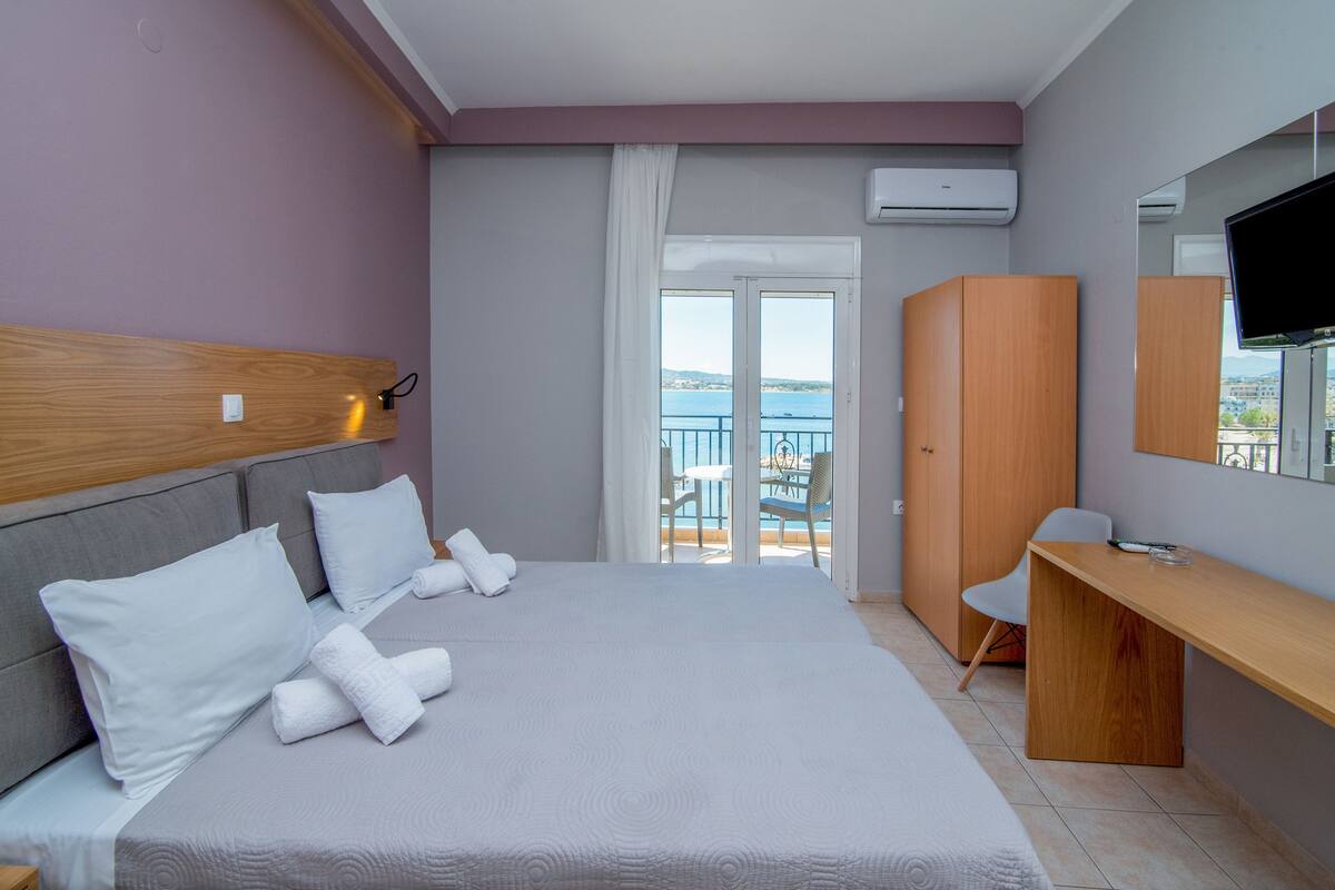 Estudio, vistas al mar | Caja fuerte, cunas gratuitas, camas supletorias y wifi gratis