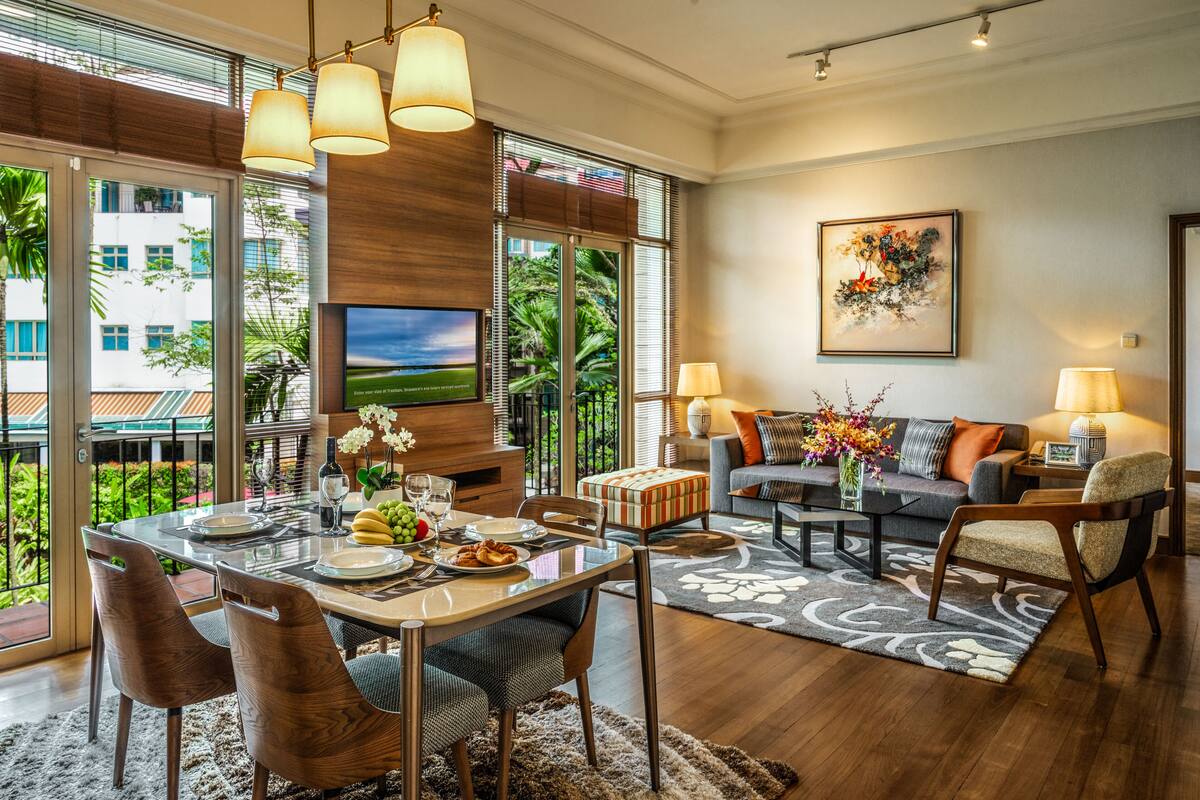 Premier Room, 2 Bedrooms, Garden View | In-room dining