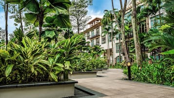 Udsigt til gårdsplads