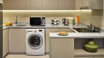 Fridge, microwave, stovetop, coffee/tea maker