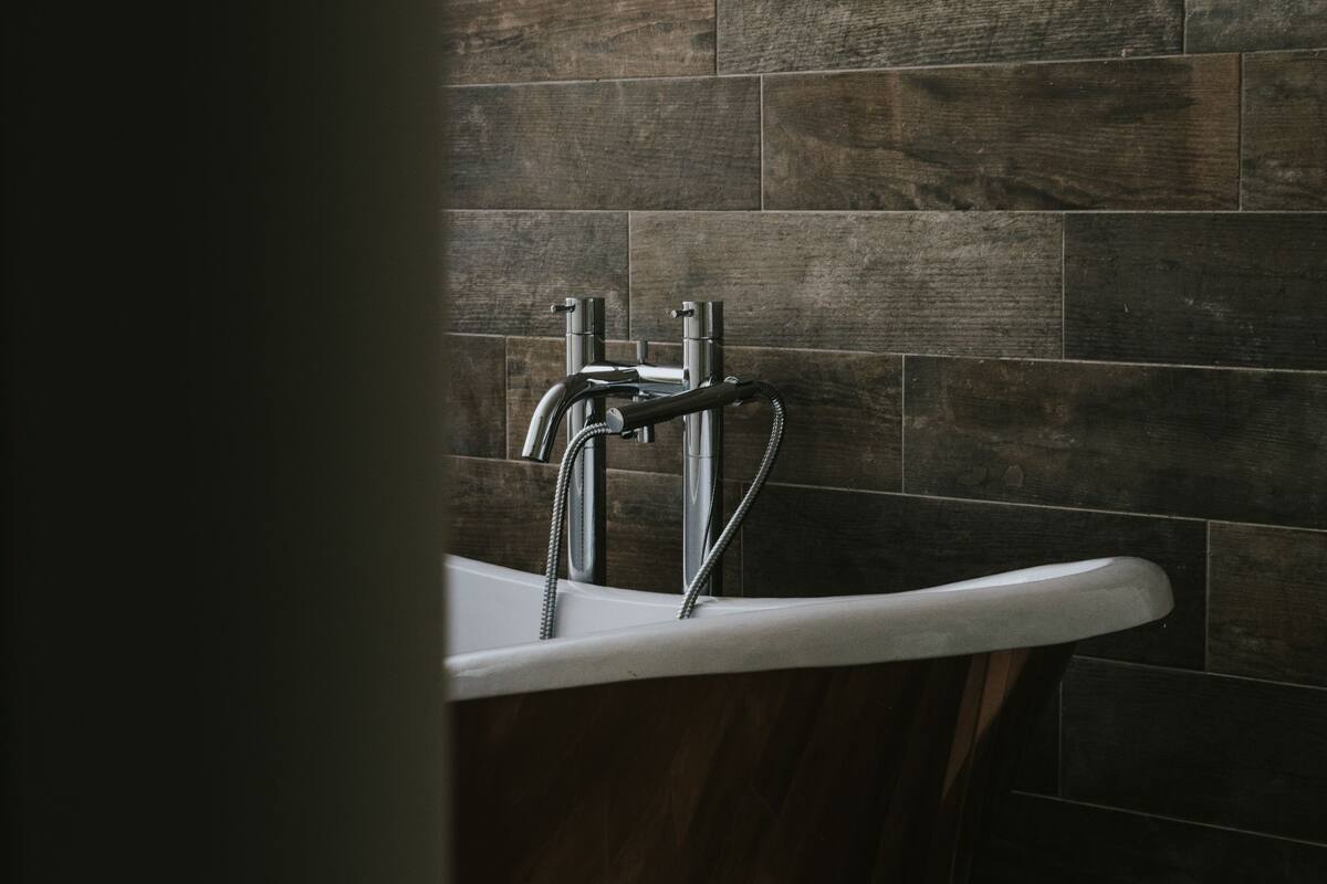 luxury double room, 1 bedroom | bathroom | shower, free toiletries, towels