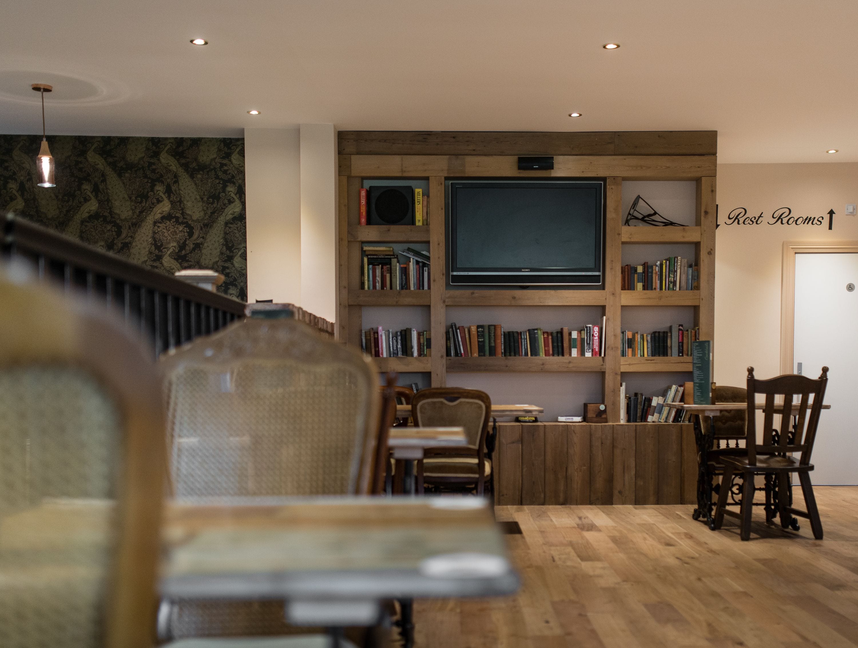 lunch and dinner served, british cuisine