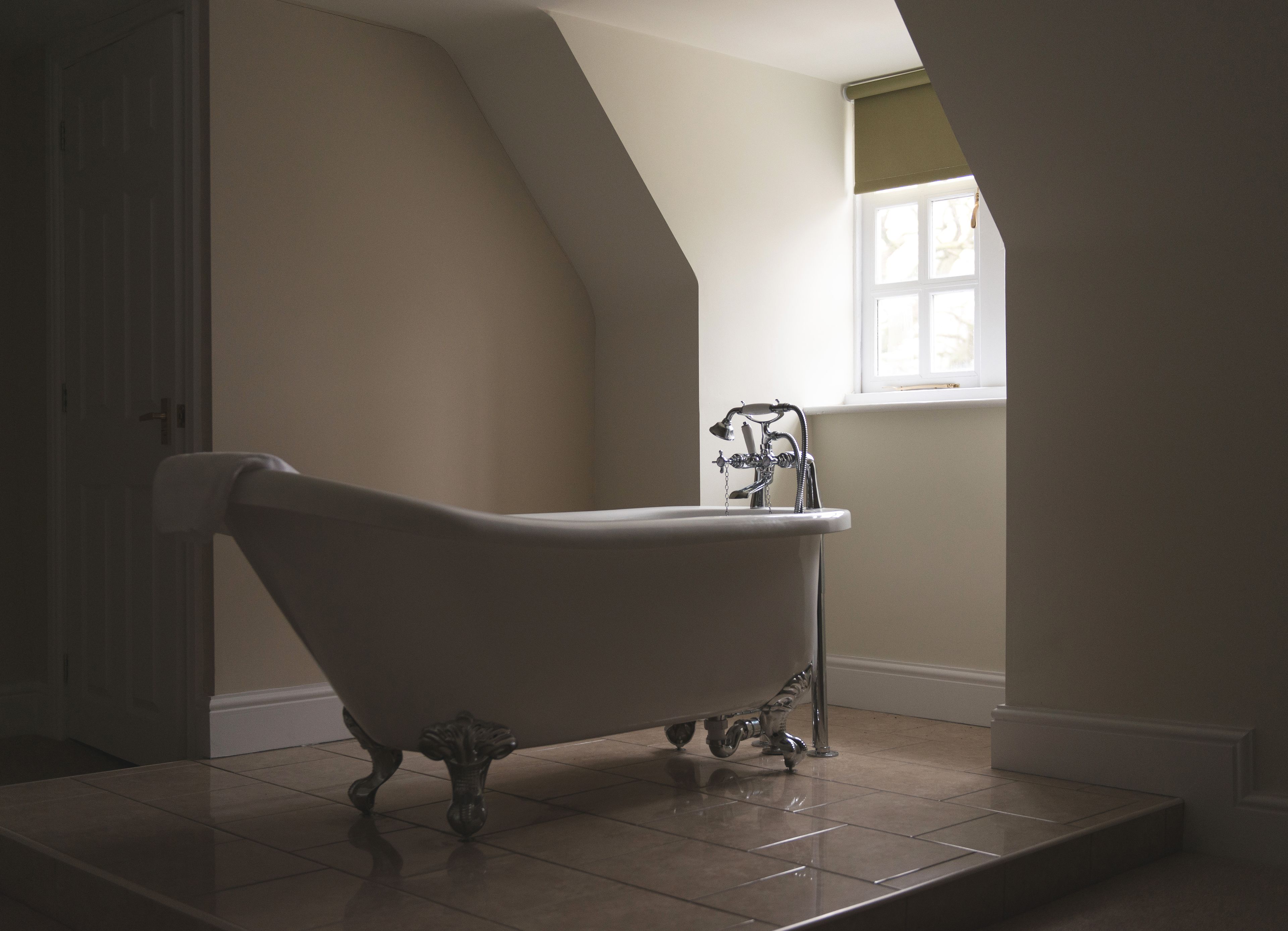 shower, free toiletries, towels