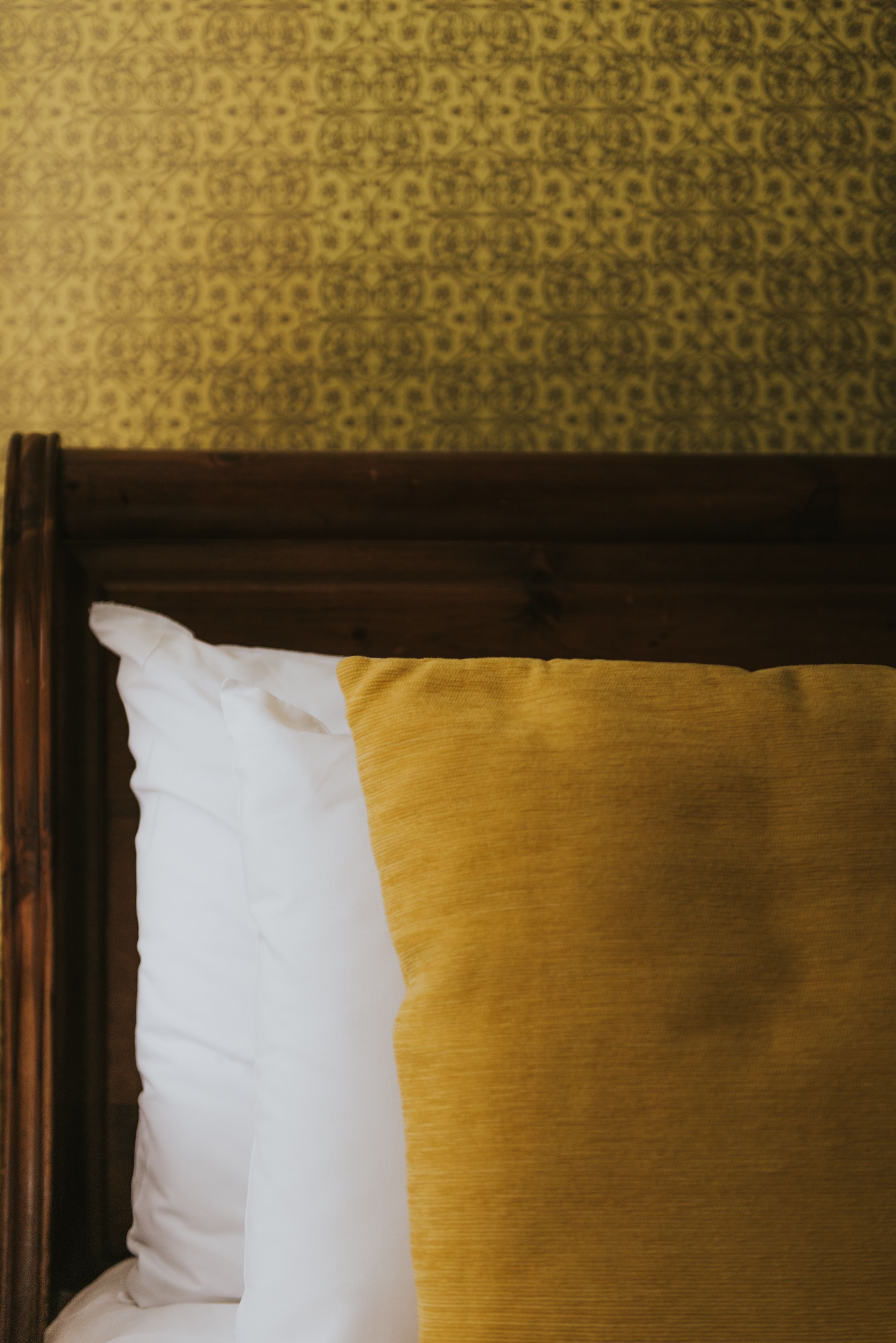 family room | 1 bedroom, in-room safe, individually furnished, desk