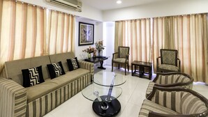Minibar, WiFi (free) - Treebo Trend New Castle (Mumbai)