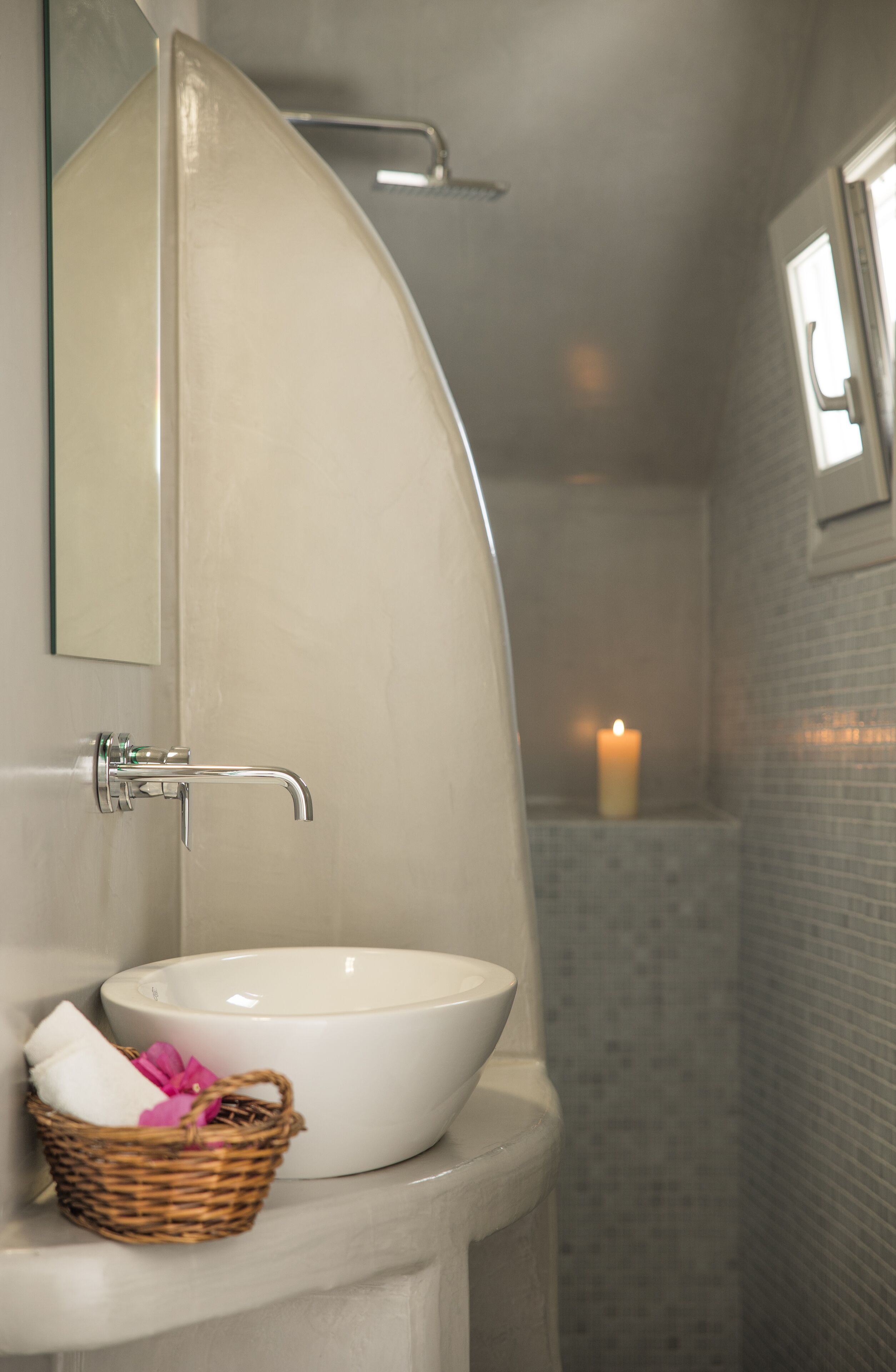 superior room (with communal balcony) | bathroom | shower, free toiletries, hair dryer, slippers