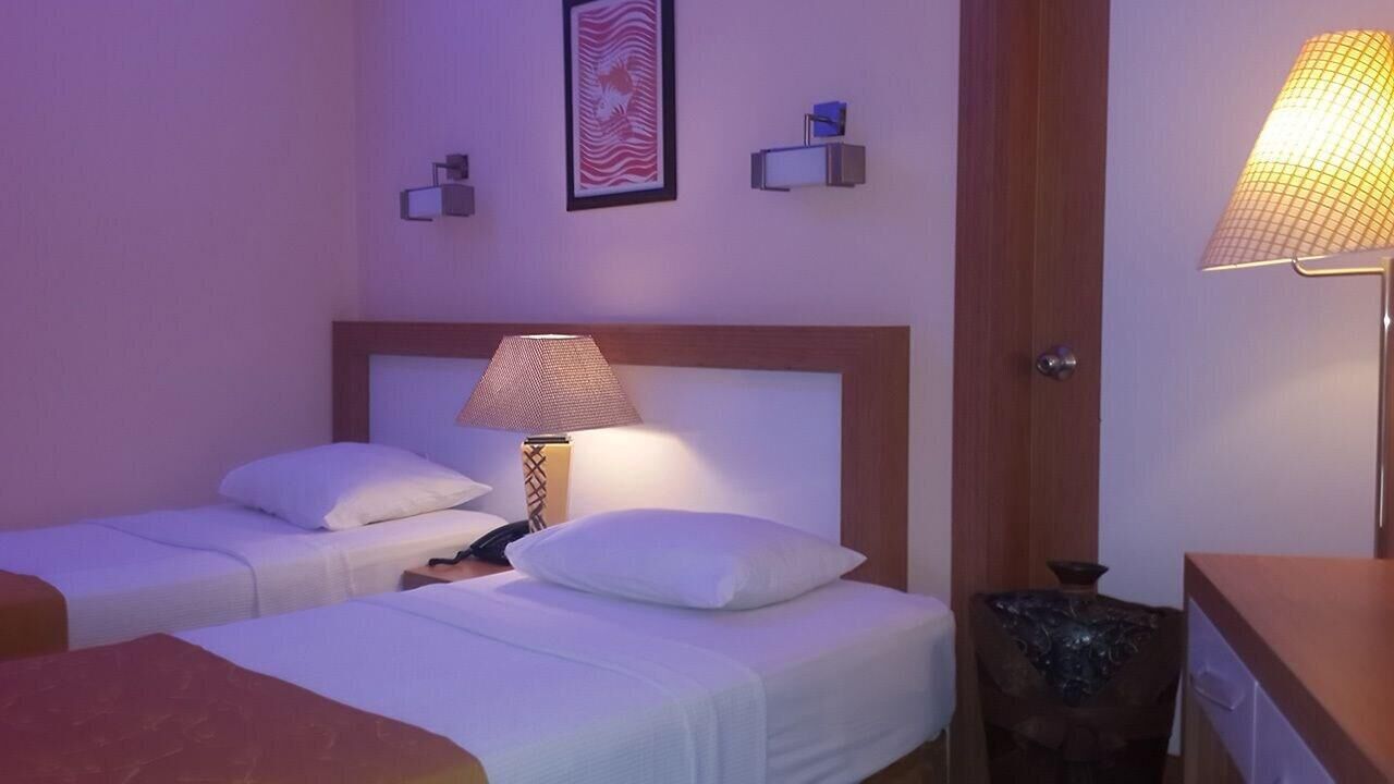 Een minibar, een bureau, geluiddichte muren, gratis wifi
