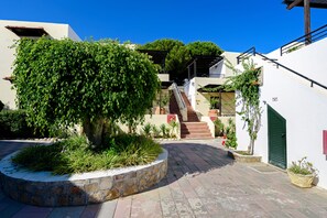Property grounds - Pefkos Village Resort (Rhodes)