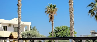 Pefkos Village Resort
