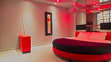 Deluxe Double Room (with Shower) | Premium bedding, minibar, individually decorated, individually furnished