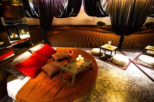 Deluxe Double Room (with Spa Tub) | Premium bedding, minibar, individually decorated, individually furnished