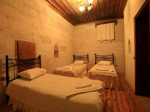 Egyptian cotton sheets, down comforters, individually decorated - Terrace House Hotel (Nevsehir)