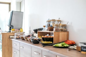 Breakfast area - Nikos BnB (Rhodes)