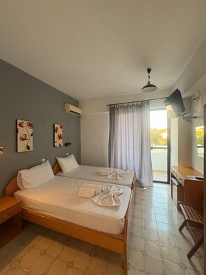 遮光窗簾/窗簾、熨斗/熨衫板、免費 Wi-Fi、床單