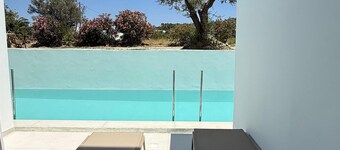 Nikos BnB