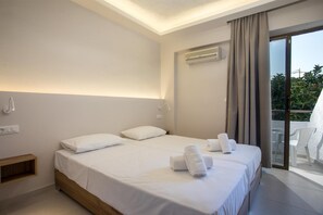 Deluxe Double Room | Blackout drapes, iron/ironing board, free WiFi, bed sheets - Nikos BnB (Rhodes)