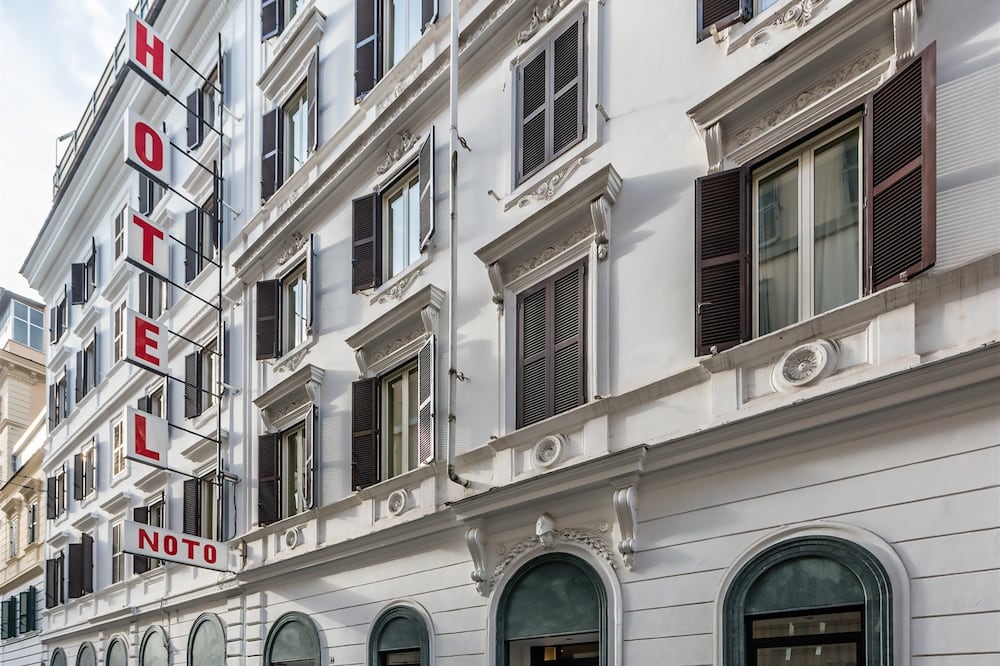 Raeli Hotel Noto