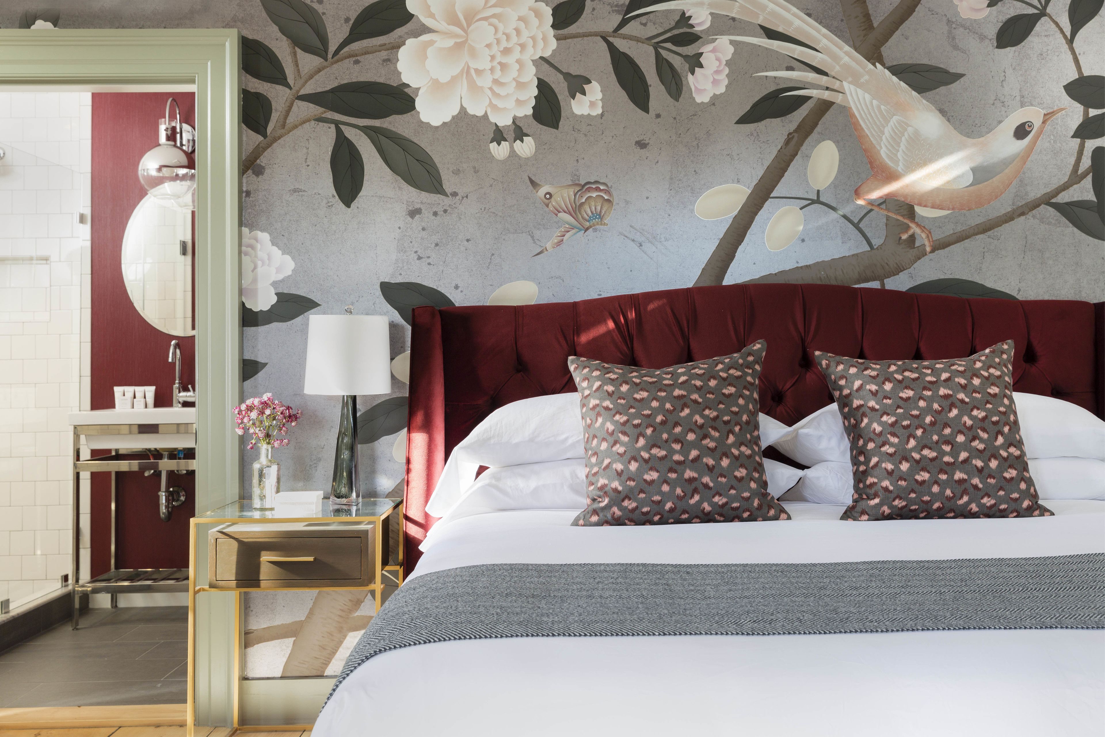 Deluxe Double Room, 1 King Bed with Sofa bed | Premium bedding, individually decorated, individually furnished