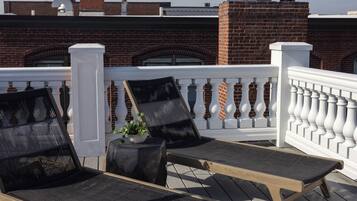 Suíte, 1 cama King | Terraço/pátio