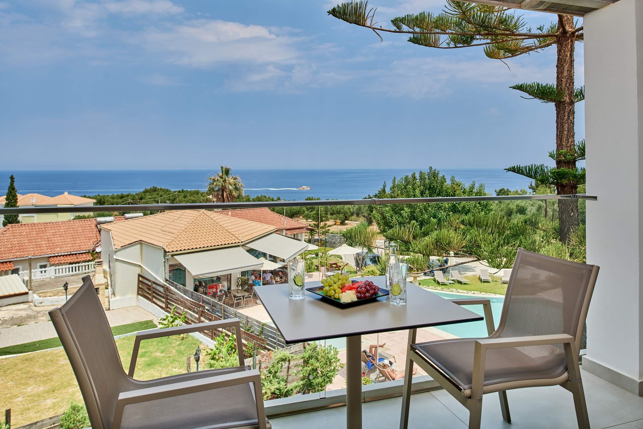 Superior Room - Sea & Pool View | Terrace/patio