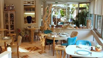 Daily buffet breakfast (EUR 10 per person)