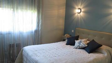 Standard Room | Premium bedding, individually decorated, individually furnished, desk
