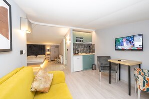 Studiosuite, Terrasse | Eigene Küche