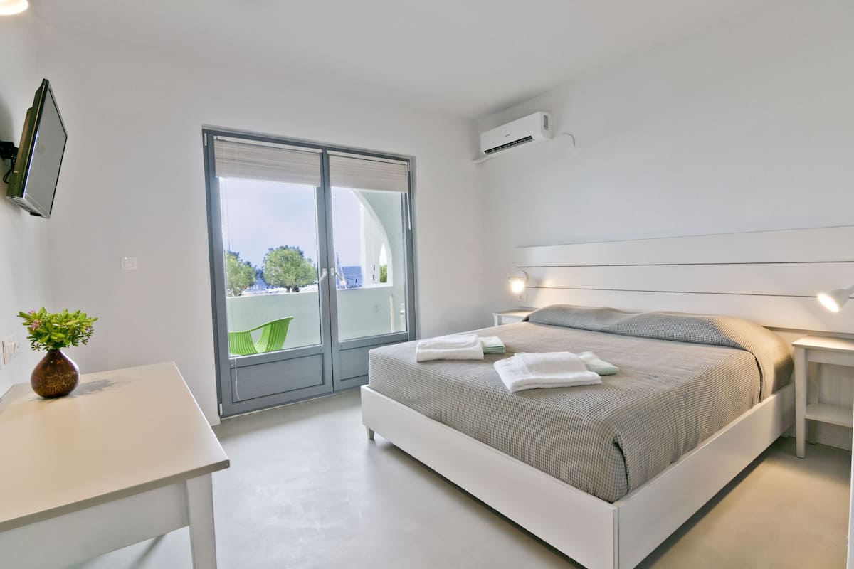 1 chambre, literie hypoallergénique, surmatelas