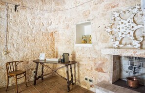 Superior Room | Room amenity - Trulli Le Icone (Ostuni)