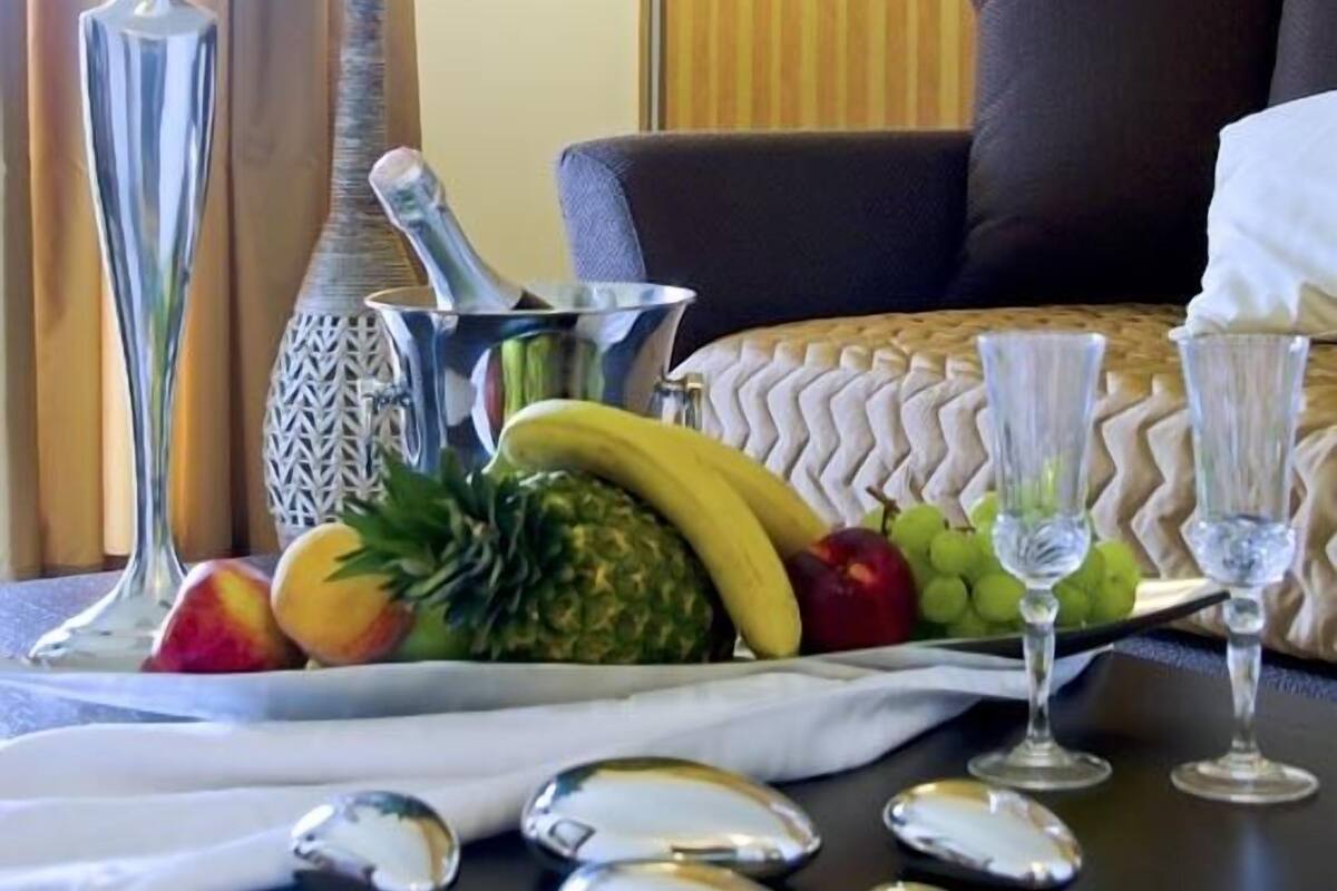 Family Suite | Cribs (free), WiFi (free)
