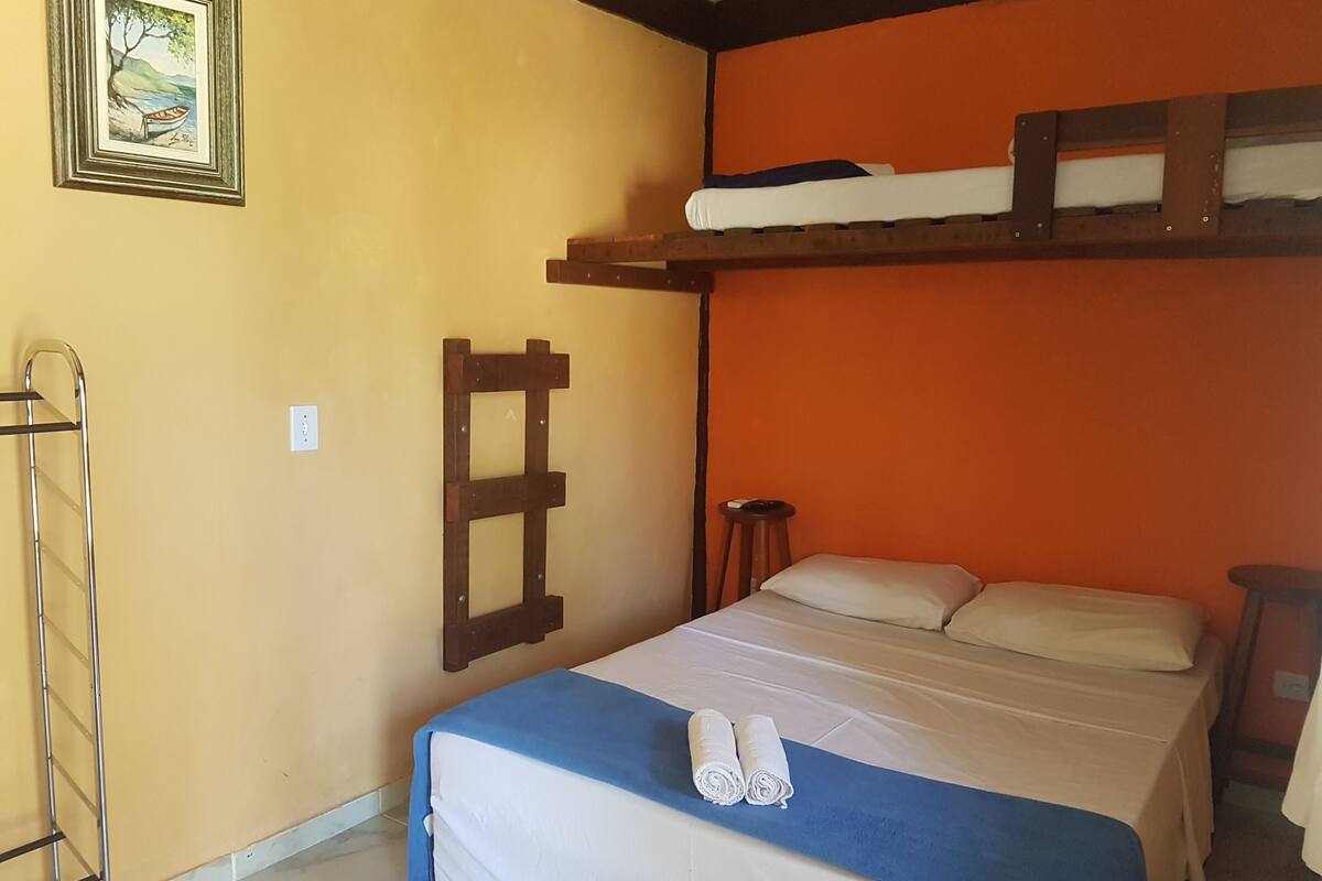 Economy Studio Suite | 1 bedroom, bed sheets