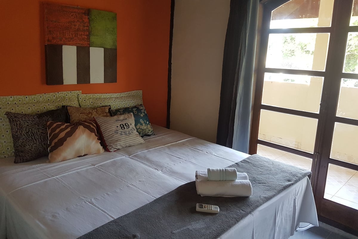 Comfort Room, 1 Bedroom | 1 bedroom, bed sheets