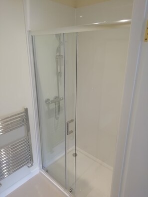 Bathroom - Glenbruar House (Crianlarich)