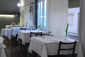 Aperto a colazione, pranzo e cena