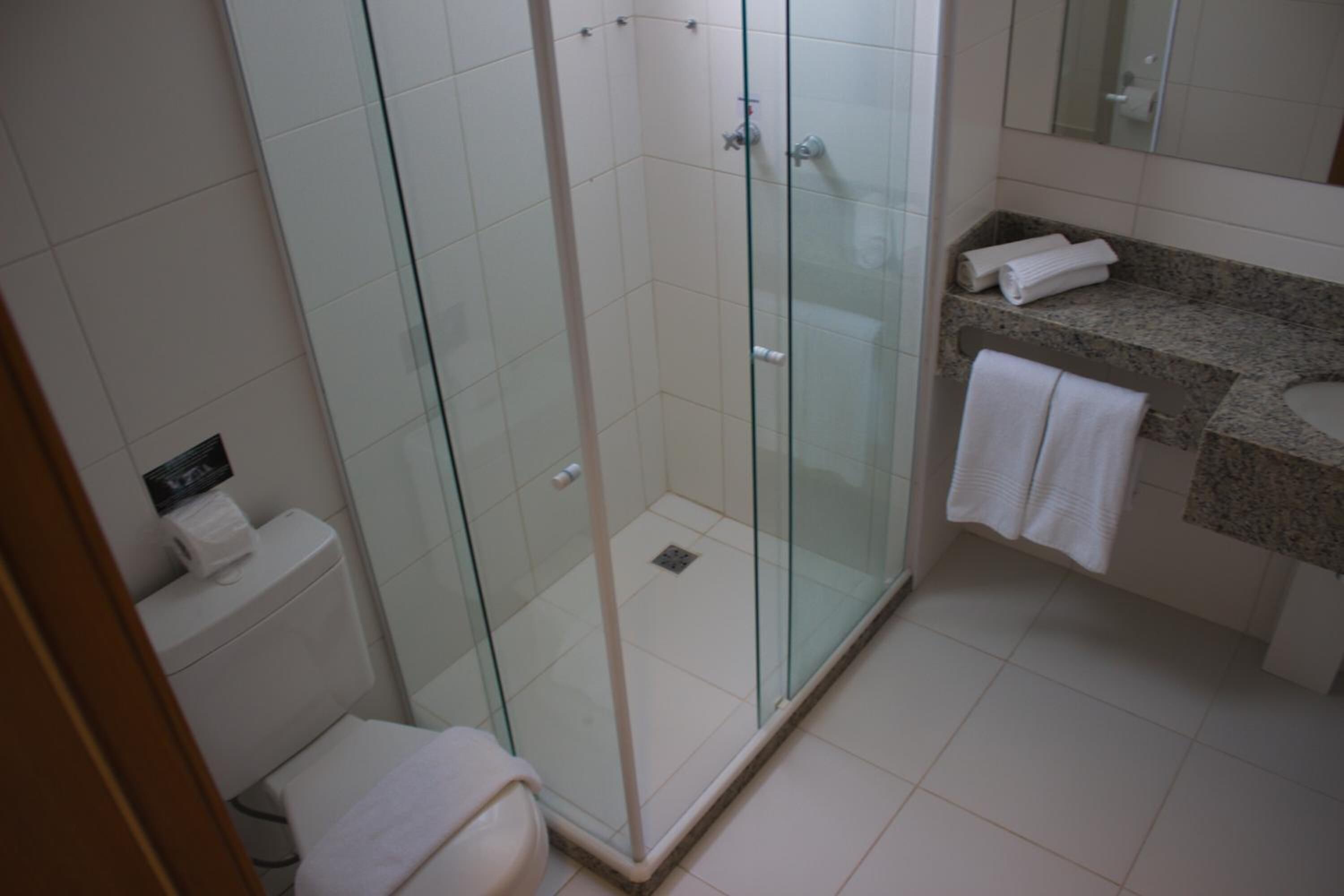 shower, free toiletries, towels