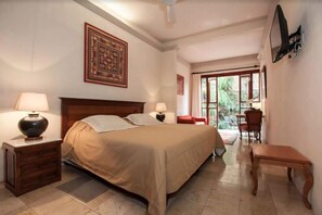 Minibar, coffres-forts dans les chambres, décoration personnalisée