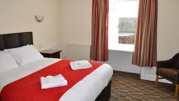 Chambre Standard (Family) | Bureau, fer et planche à repasser, lits bébé (gratuits), Wi-Fi gratuit